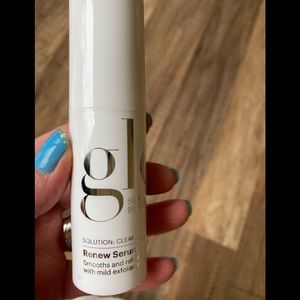 Glo Skin Beauty renew serum